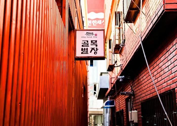 Golmok - Korea Traditional Sytle Villa, Hanbok Experience , Nampo,night Market Walk 5 Minute Appartement *